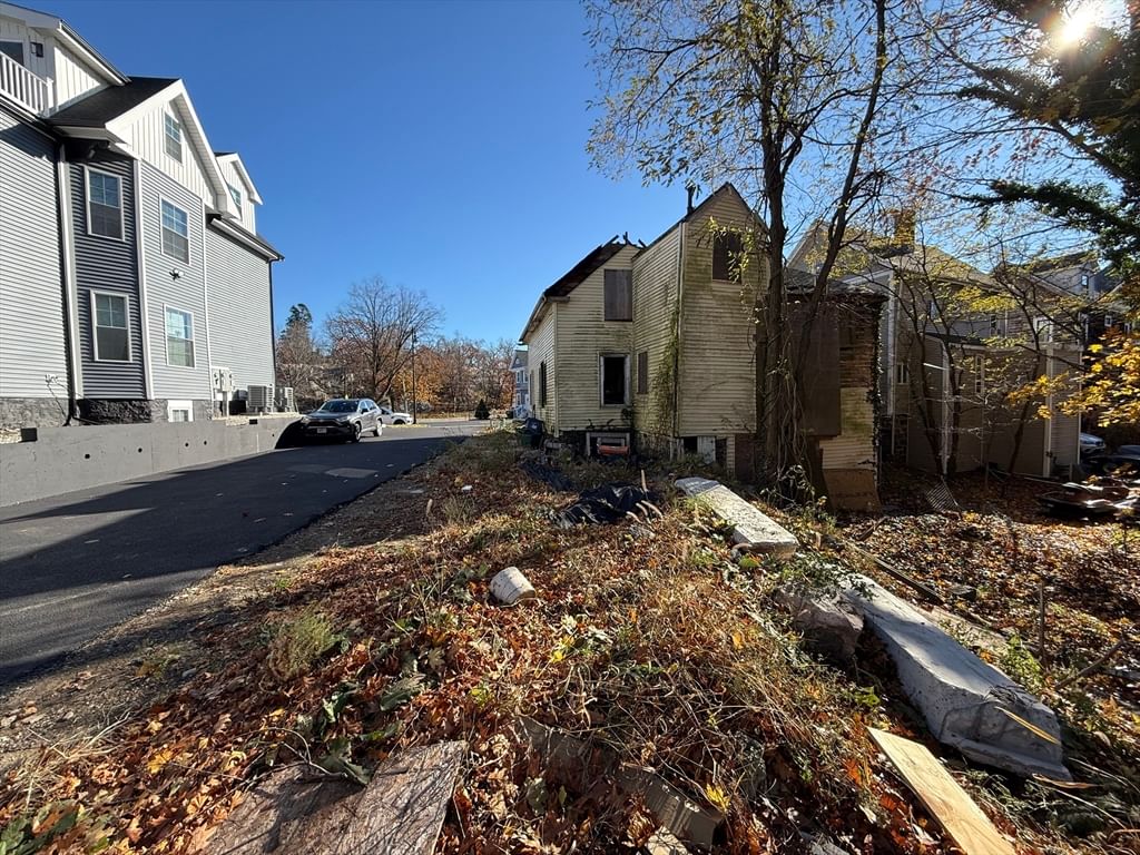 1139 Hyde Park Ave Boston — Photo 10 of 12