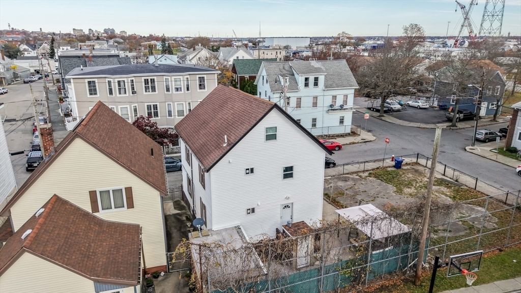 150 Blackmer St New Bedford — Photo 6 of 28