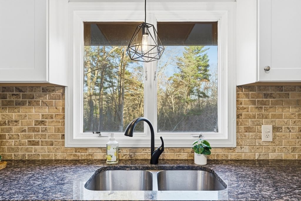161 General Knox Rd, Russell, MA 01071 photo 2