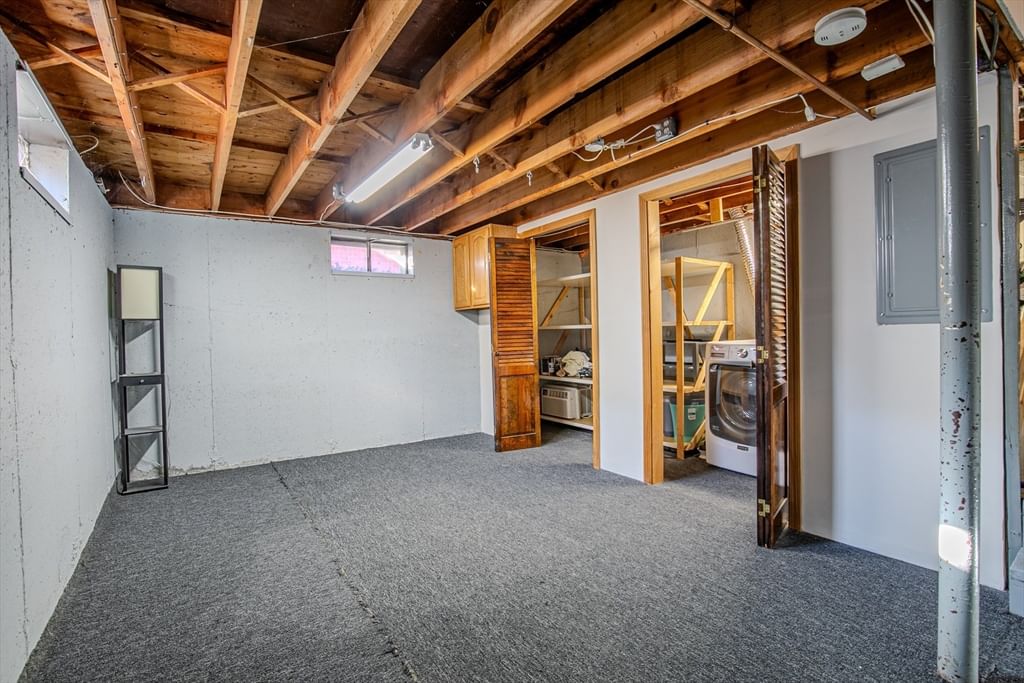 Listing Image 16
