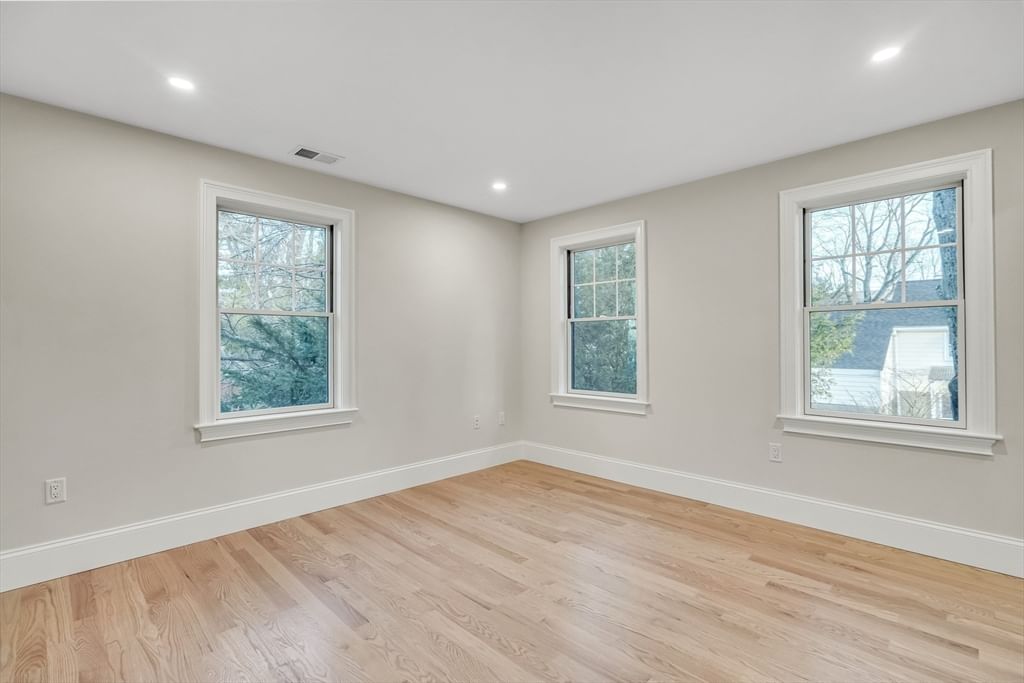 19 Deering Lexington — Photo 26 of 42