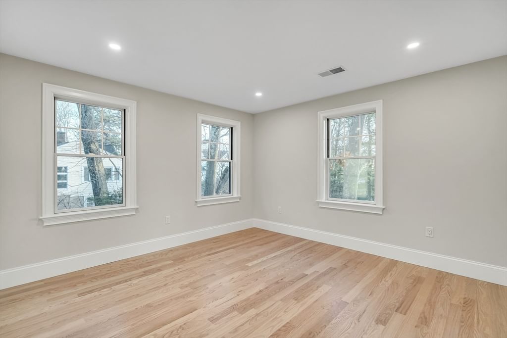 19 Deering Lexington — Photo 29 of 42