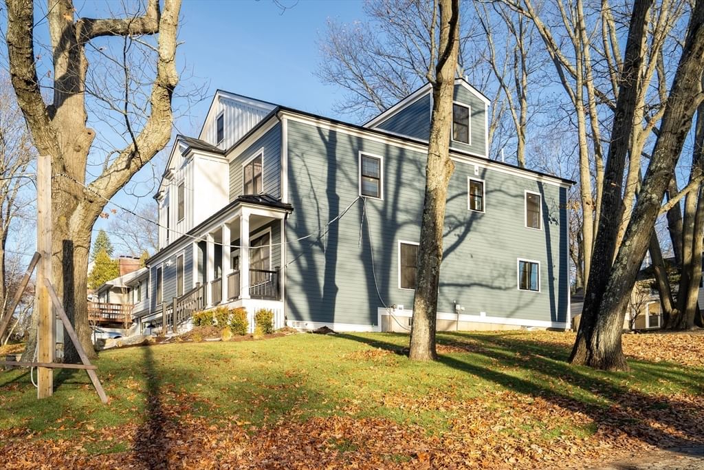 19 Deering Lexington — Photo 3 of 42