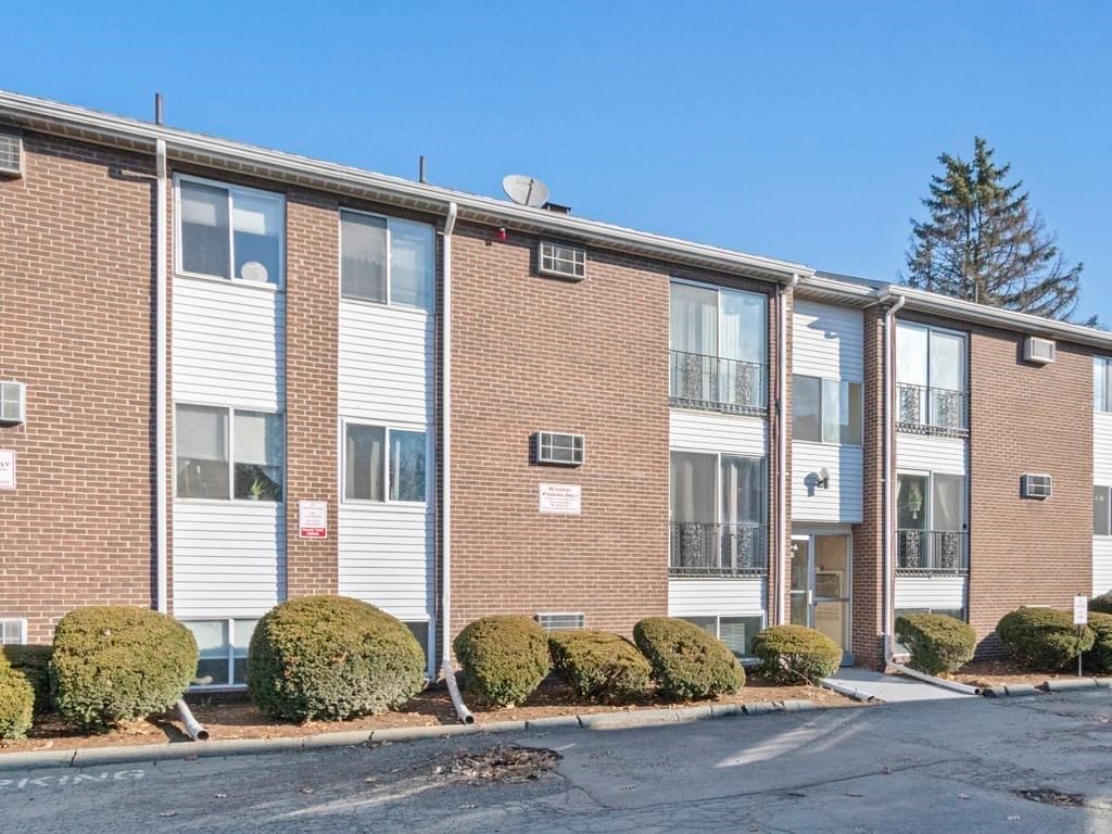 180 River St #A4 Waltham — Photo 15 of 23