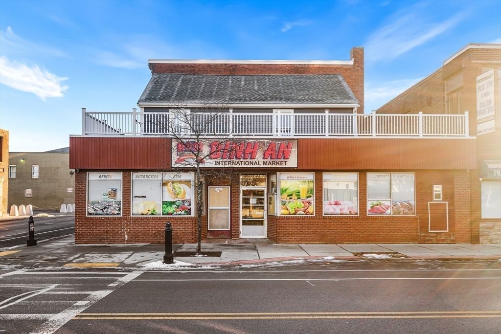 64 Green St Worcester — Photo 4 of 9