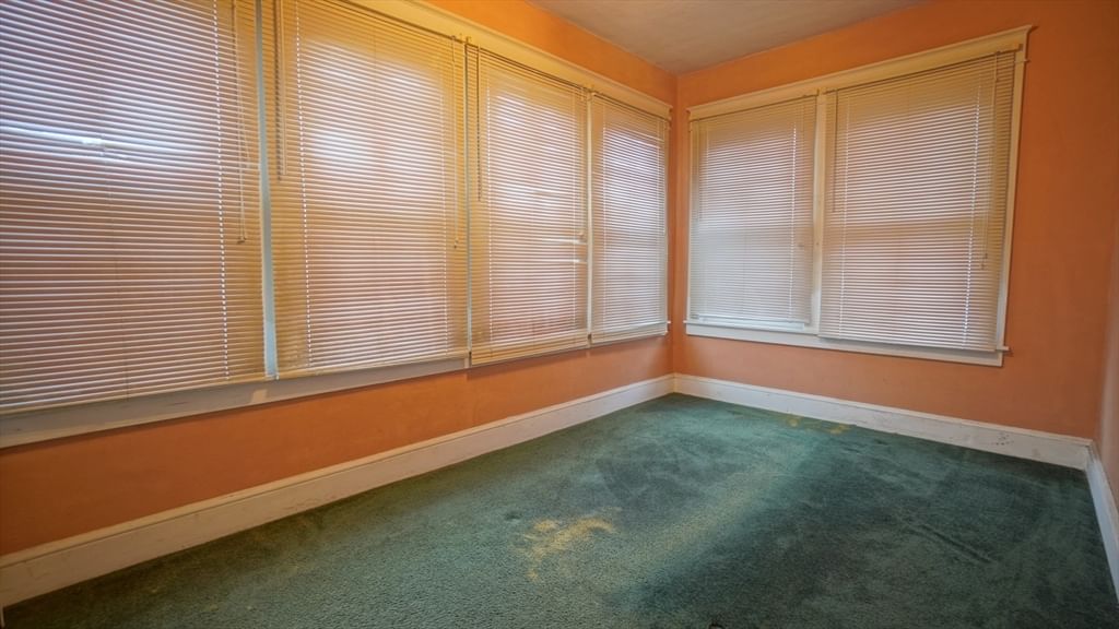 49 Upland St, Springfield, MA 01104