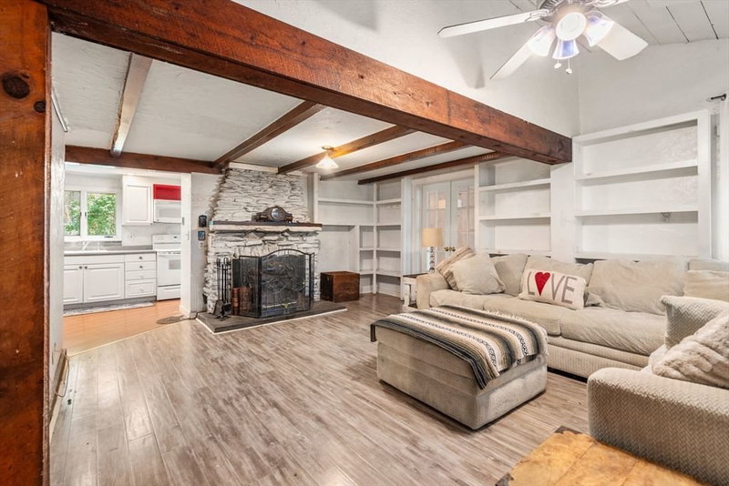 Property at 7 Victoria Ave, Rutland, MA 01543