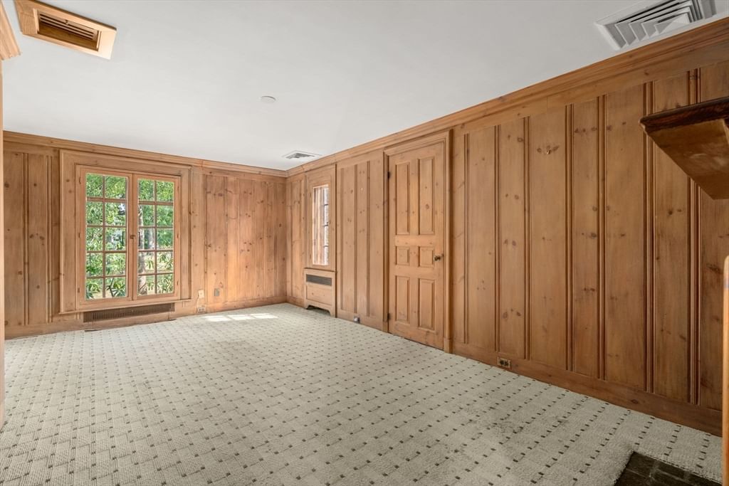 180 Ivy St Brookline — Photo 26 of 41