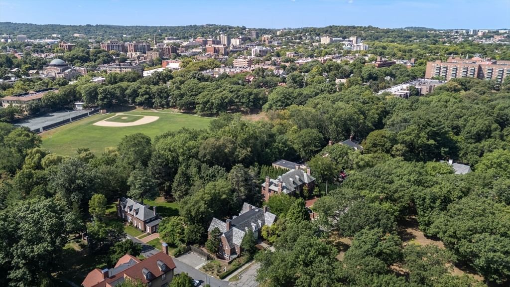 180 Ivy St Brookline — Photo 40 of 41