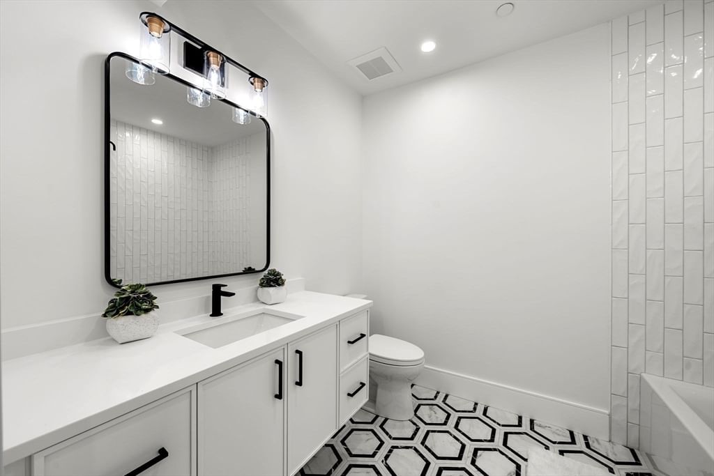 136 W 8th St #2 Boston — Photo 12 of 14