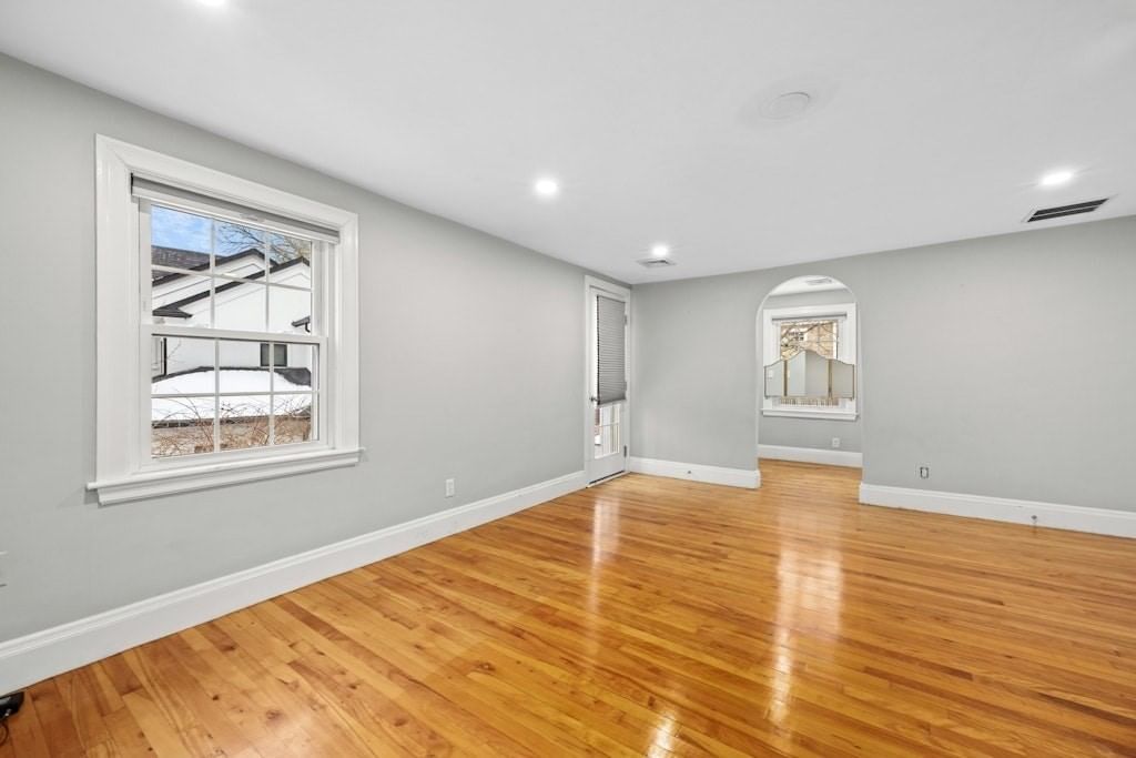 66 Brookline St Newton — Photo 11 of 29