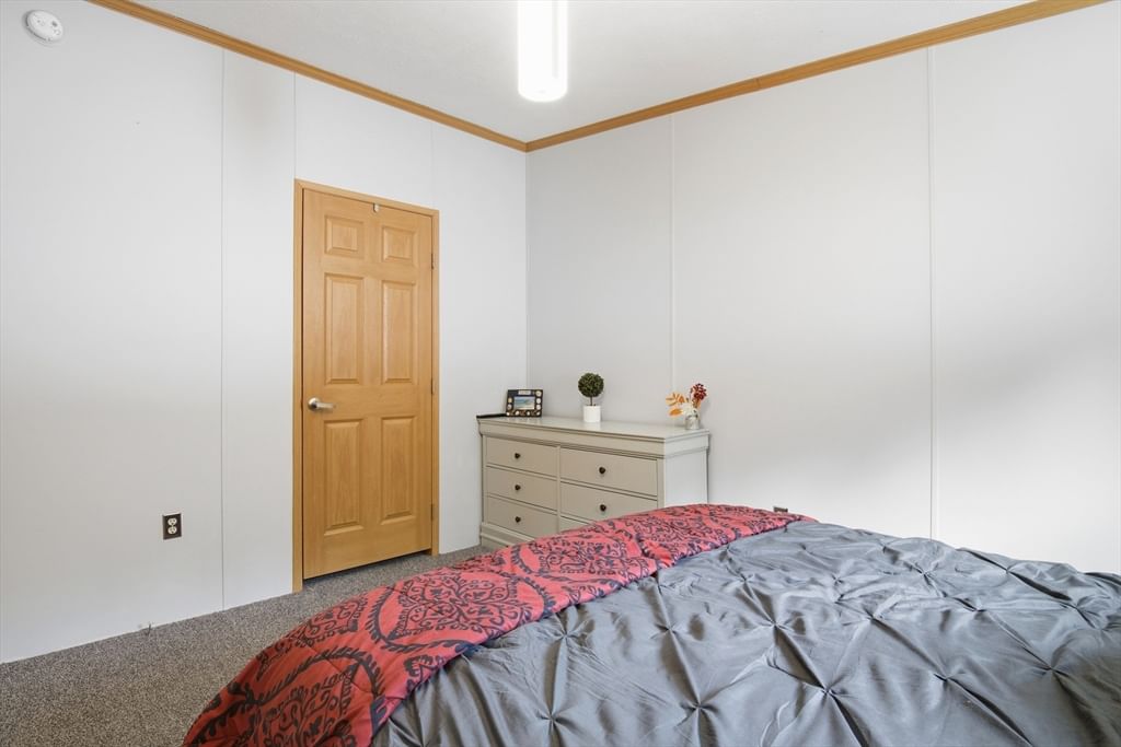 143 E Buckland Rd, Shelburne, MA 01338 photo 4