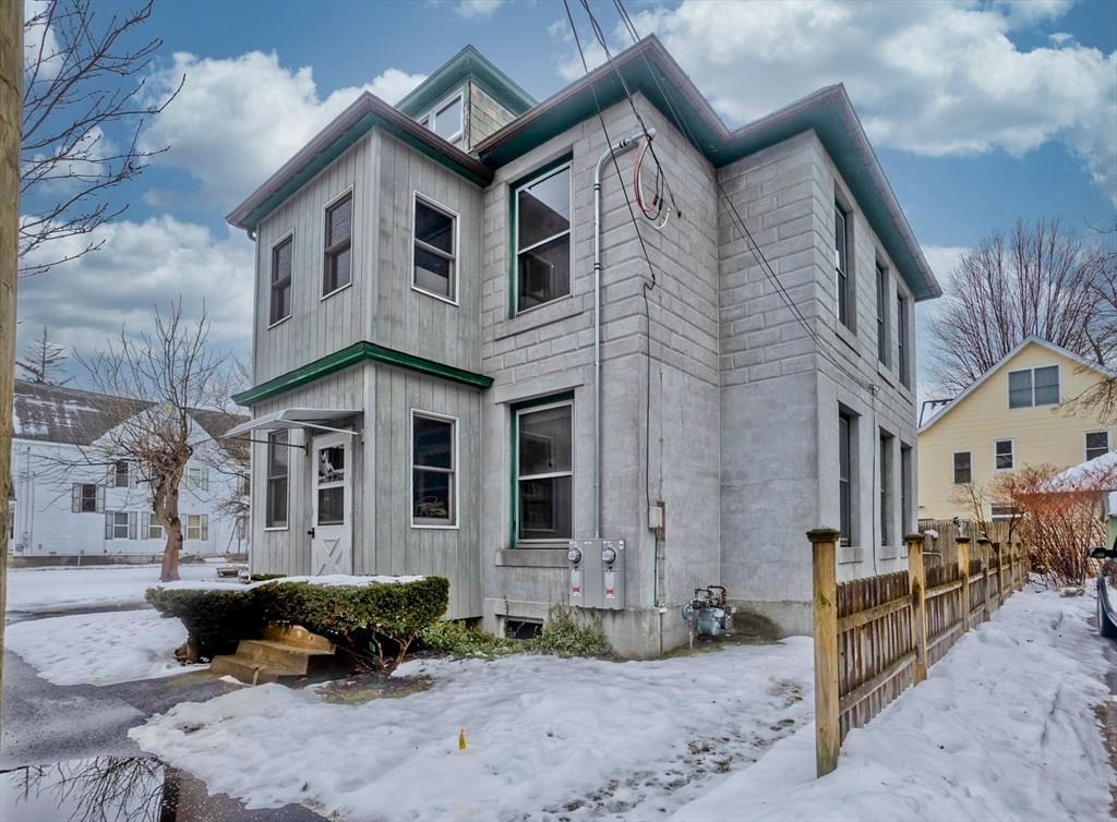 22-24 Woodbine Ave Northampton — Photo 2 of 42