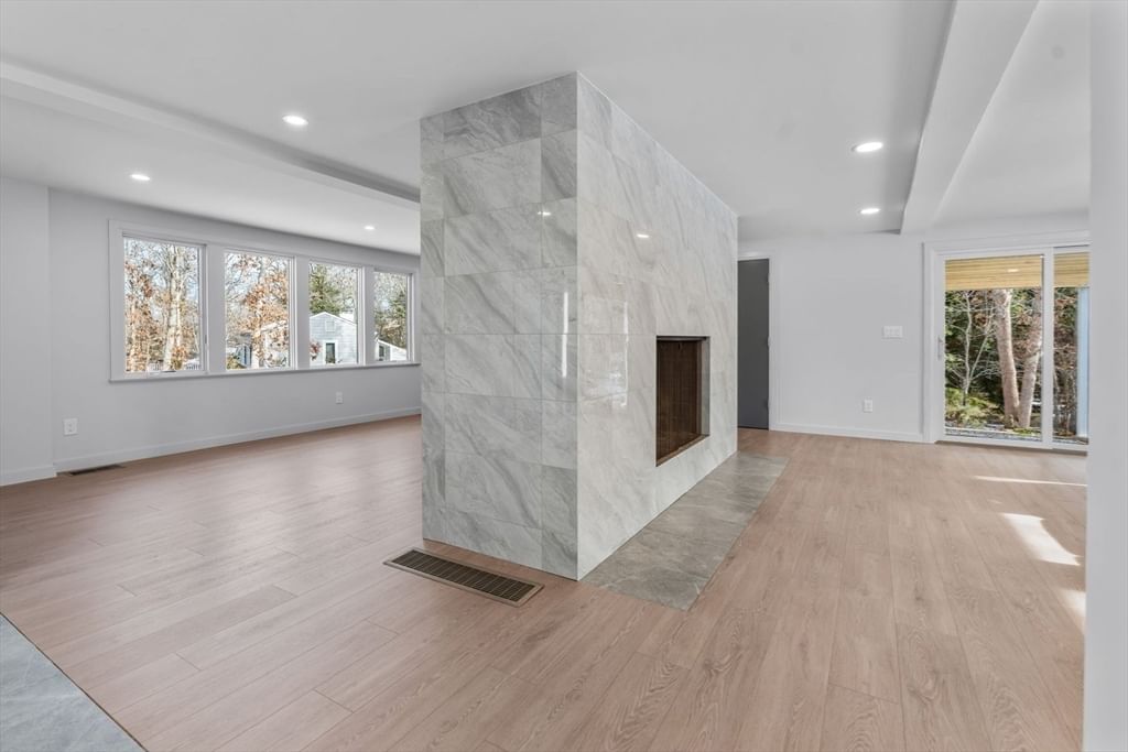 46 Greensward Circle Mashpee — Photo 12 of 42