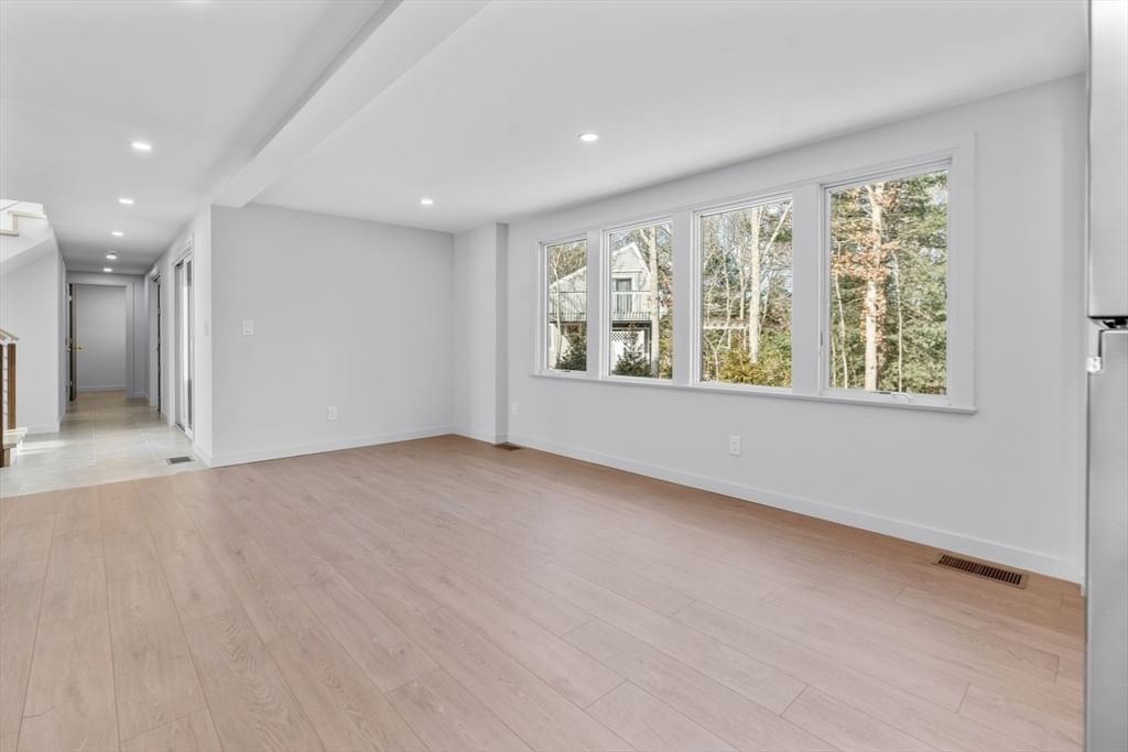 46 Greensward Circle Mashpee — Photo 14 of 42