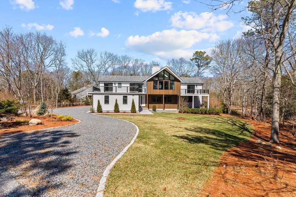 46 Greensward Circle Mashpee — Photo 2 of 42