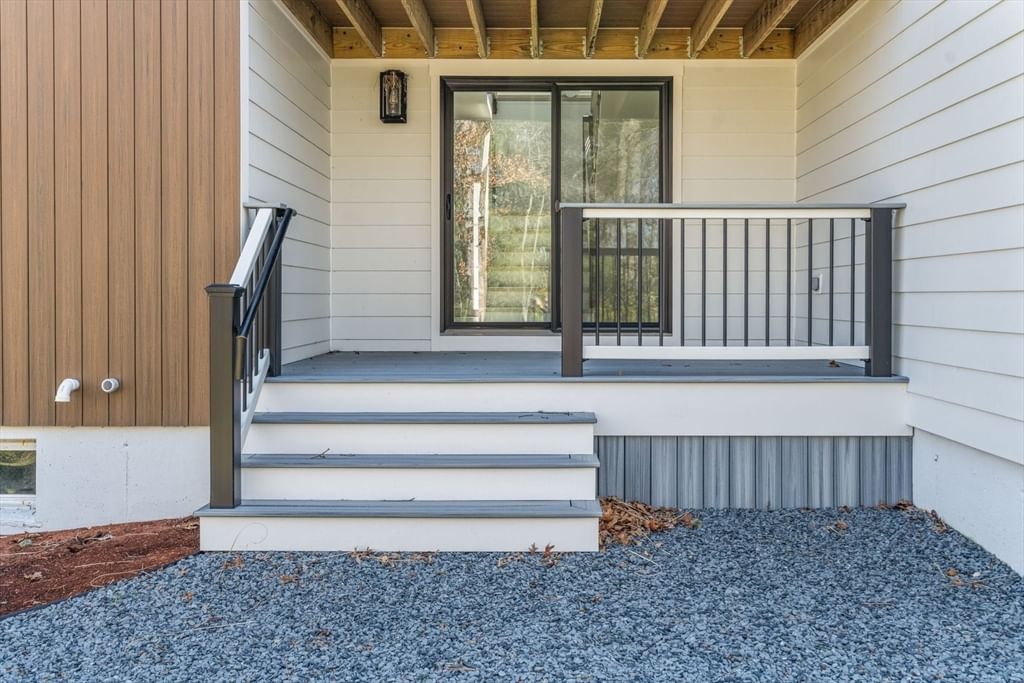 46 Greensward Circle Mashpee — Photo 5 of 42