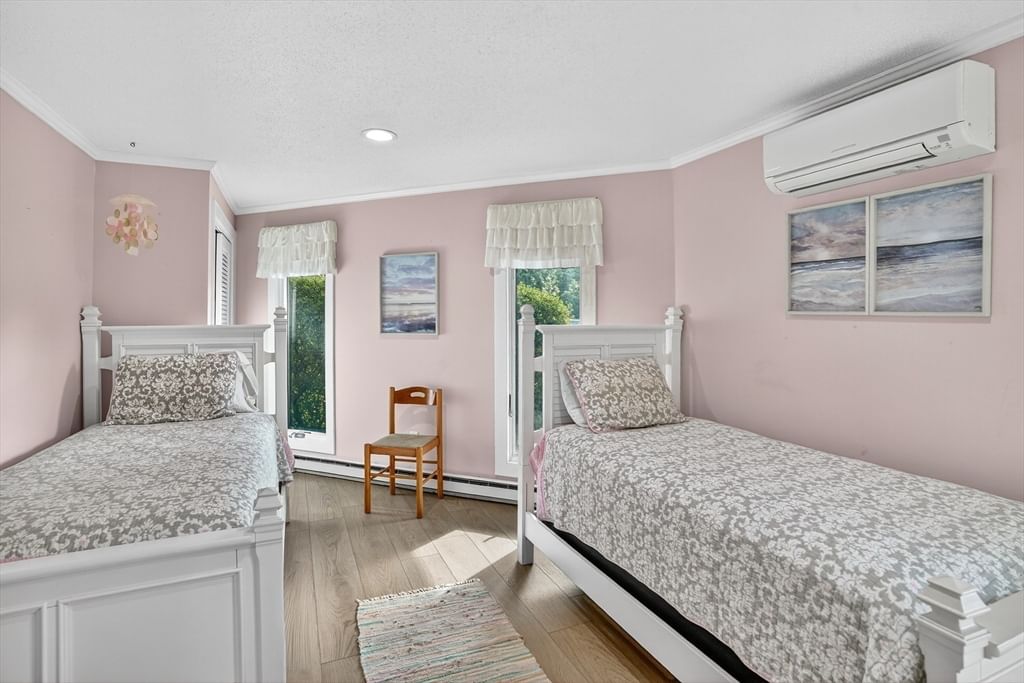 76 Washque Ave Edgartown — Photo 36 of 42