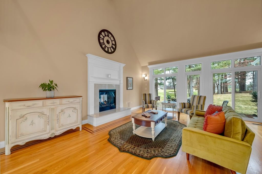 Listing Image 5