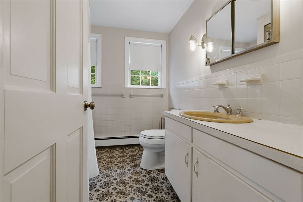 11 Pickman Rd Beverly — Photo 21 of 40