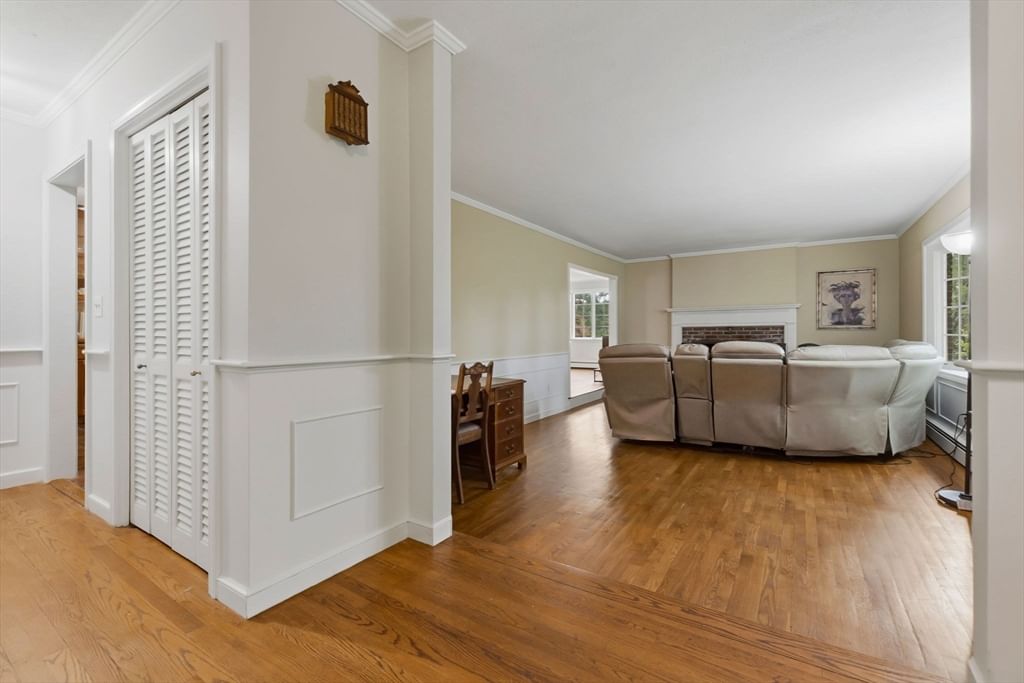 11 Pickman Rd Beverly — Photo 6 of 40