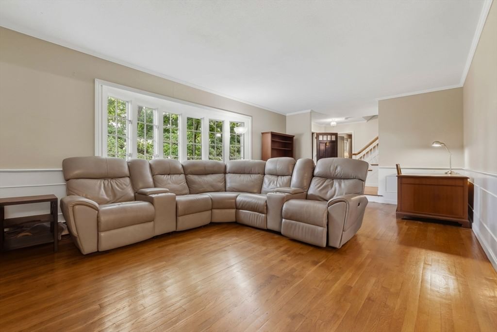 11 Pickman Rd Beverly — Photo 7 of 40