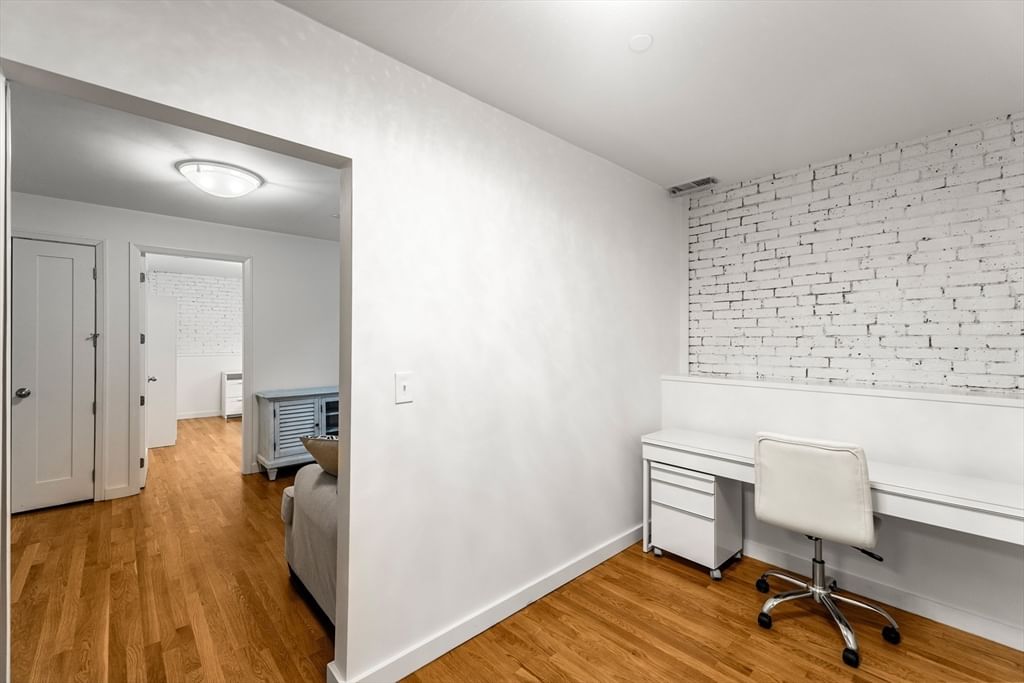 125 B St #1D Boston — Photo 14 of 20