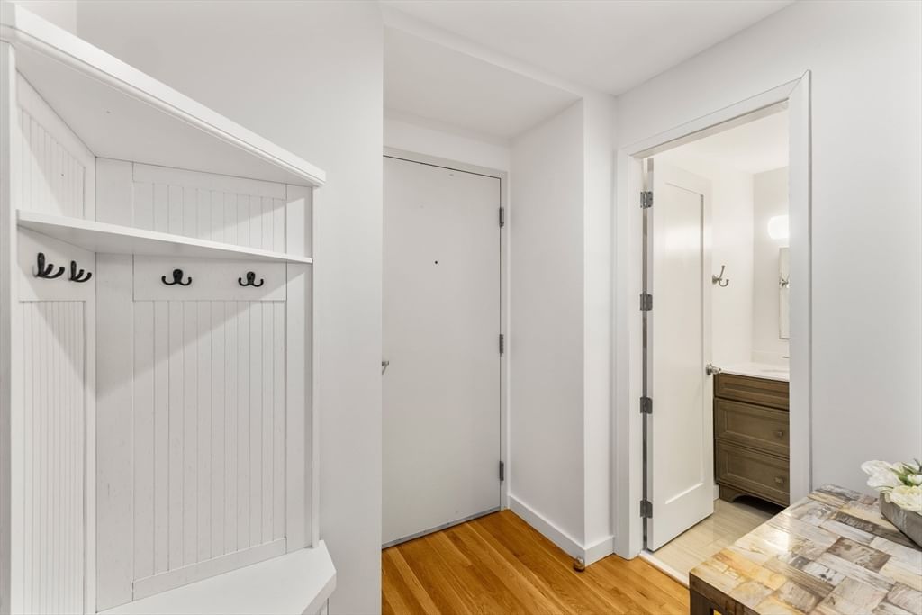 125 B St #1D Boston — Photo 18 of 20