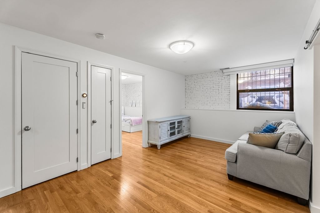 125 B St #1D Boston — Photo 7 of 20
