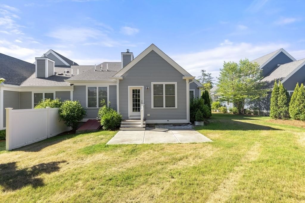 44 Mariners Way #44 Plymouth — Photo 4 of 41