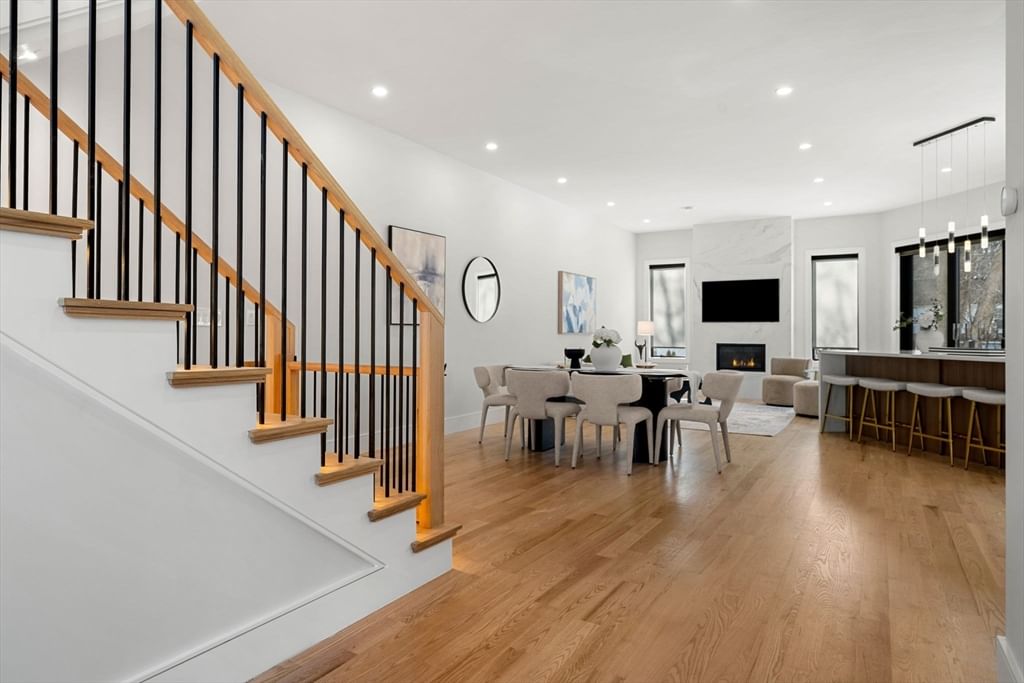 16-18 Josselyn Pl #18 Newton — Photo 10 of 28