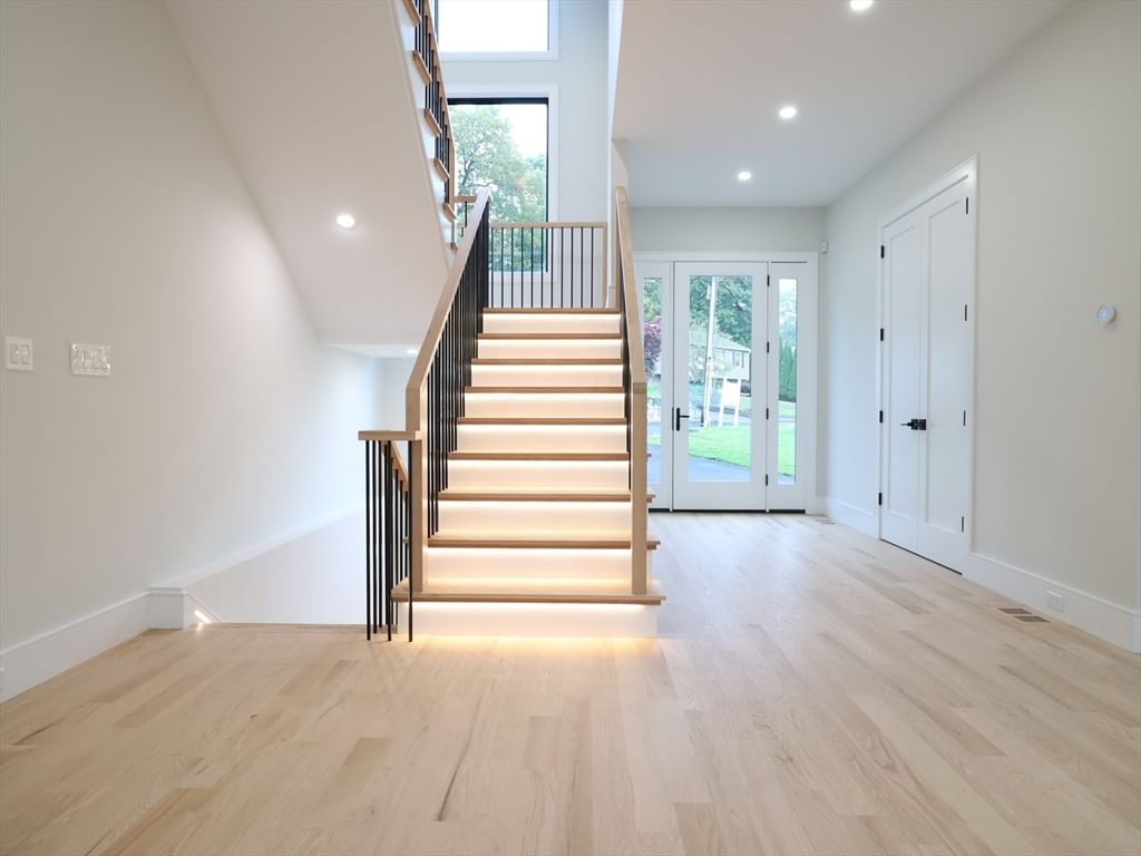 18 Josselyn Pl #18 Newton — Photo 13 of 29