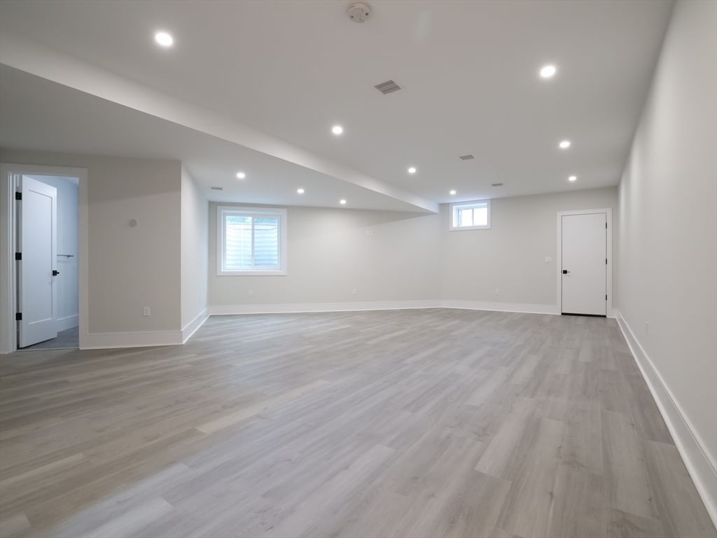 18 Josselyn Pl #18 Newton — Photo 23 of 29