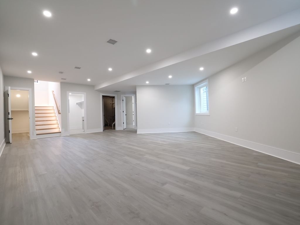 18 Josselyn Pl #18 Newton — Photo 24 of 29