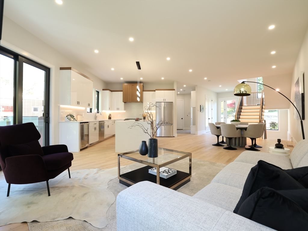 18 Josselyn Pl #18 Newton — Photo 8 of 29