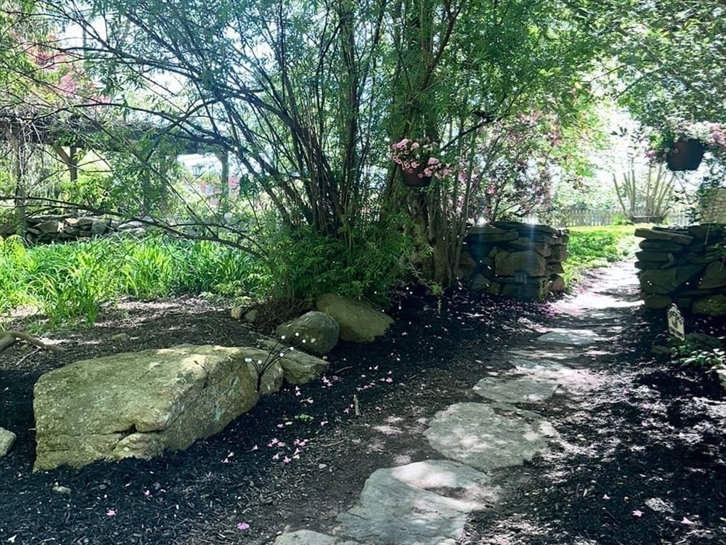 5 Putnam Hill Rd Sutton — Photo 29 of 42