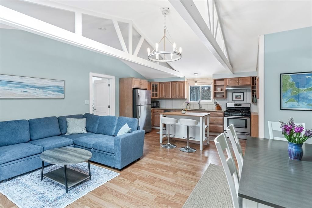 3 Kims Way, Oak Bluffs, MA 02557 photo 3