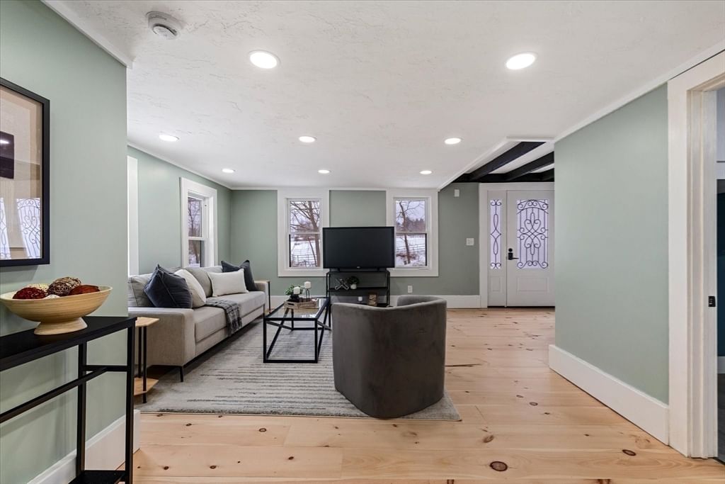 294 Boston Road Sutton — Photo 15 of 40