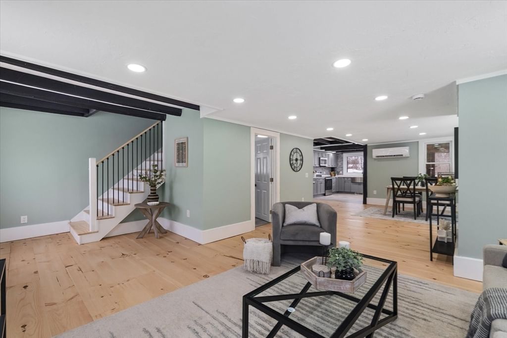 294 Boston Road Sutton — Photo 17 of 40