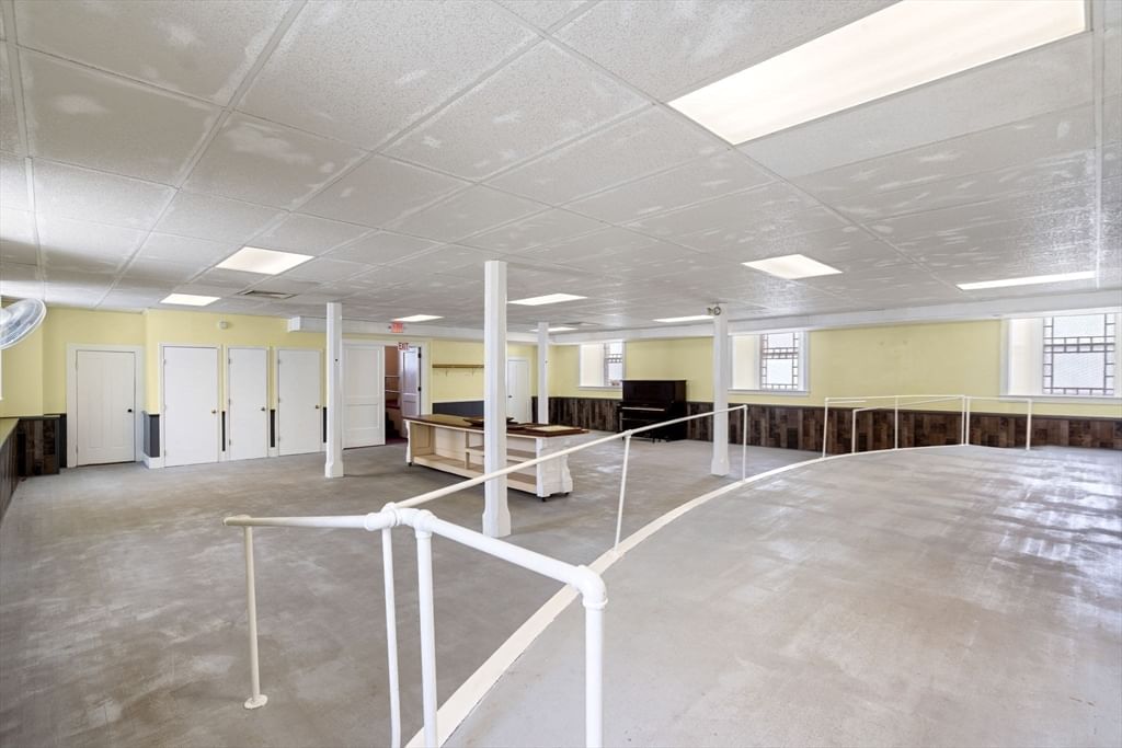 437 Main St Southbridge — Photo 14 of 31