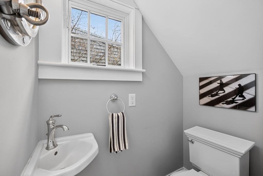 600 Commercial Street #Unit 5 Provincetown — Photo 8 of 25