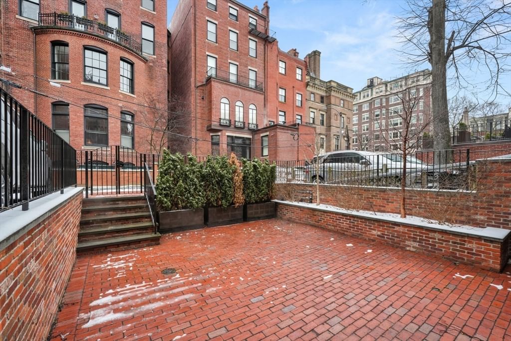352 Marlborough St Boston — Photo 15 of 15