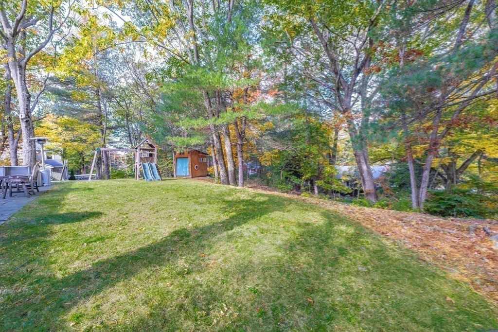 134 Rangeley Rd Brookline — Photo 24 of 27