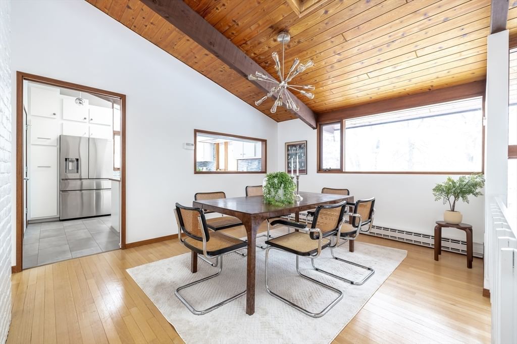 134 Rangeley Rd Brookline — Photo 7 of 27