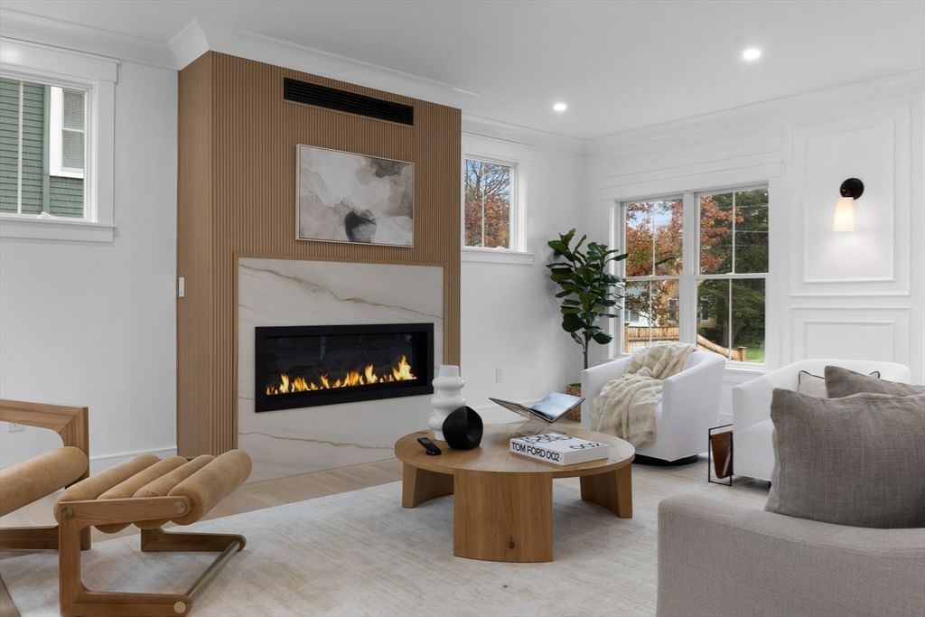 26 Beacon Ave Newburyport — Photo 16 of 42