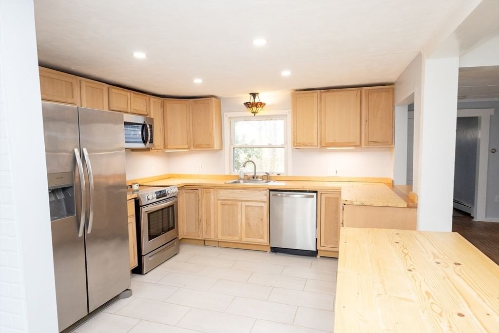 Property at 958 Centre St., Middleboro, MA 02346