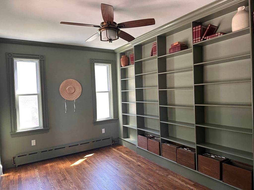 198 Byron St Boston — Photo 12 of 31