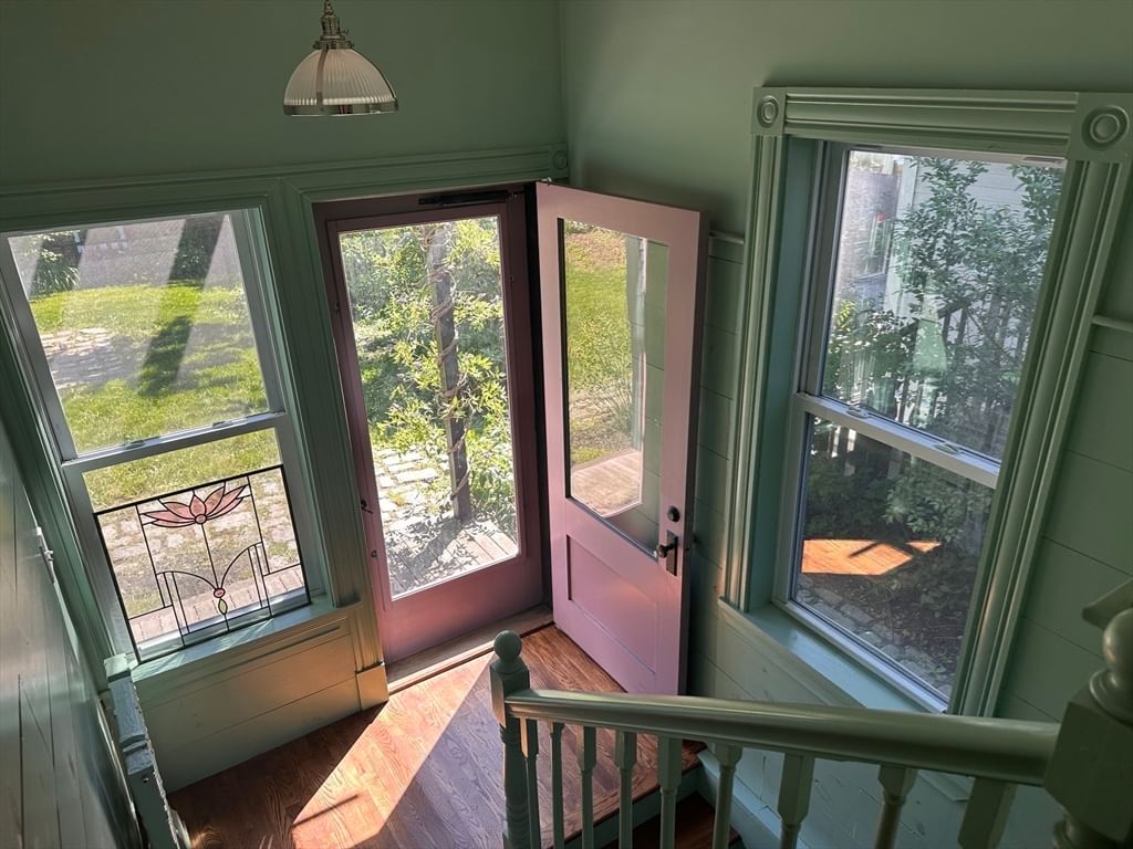 198 Byron St Boston — Photo 24 of 31