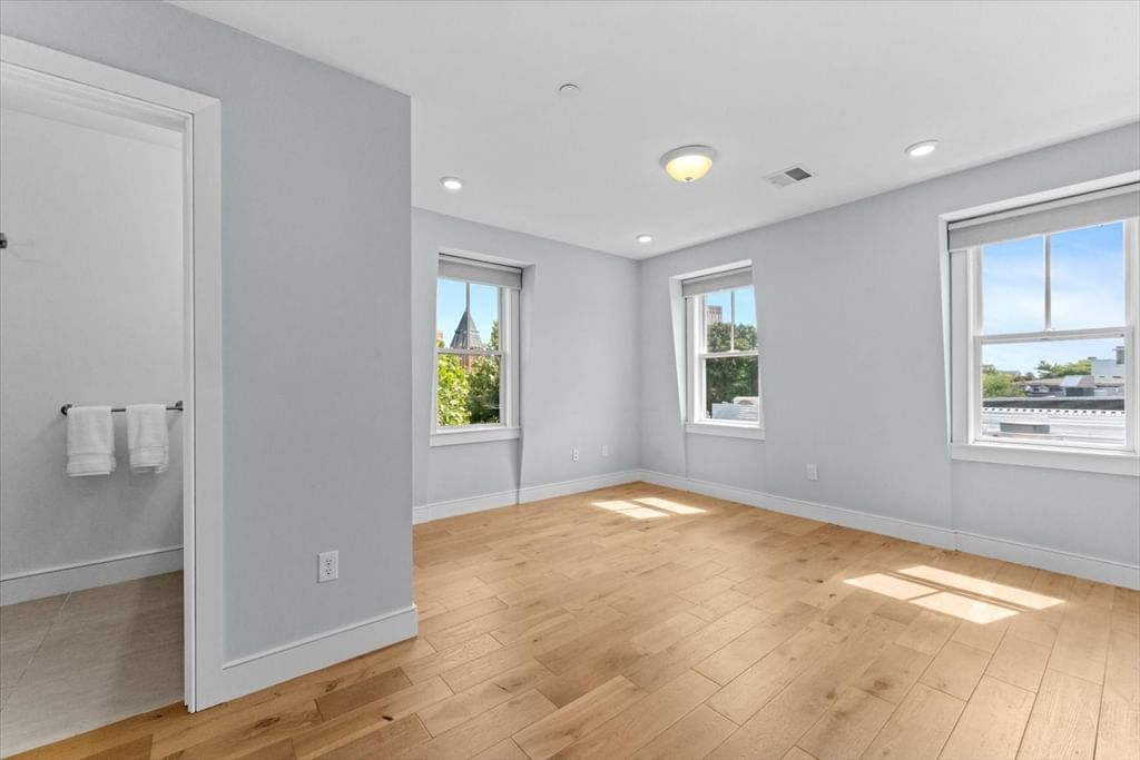 42 Bow St #5 Somerville — Photo 24 of 30