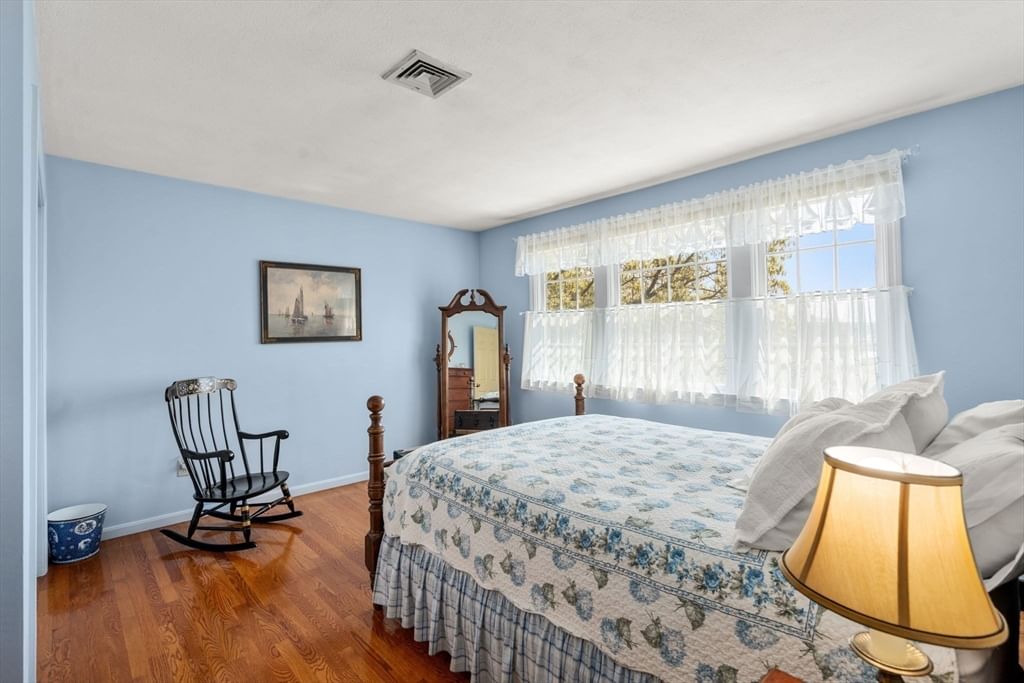 178 Atlantic Street Gloucester — Photo 19 of 32